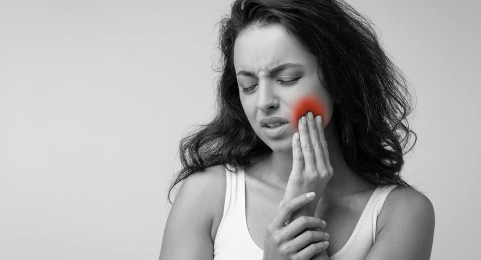 Douleur après plombage : combien de temps dure-t-elle et comment la soulager ?